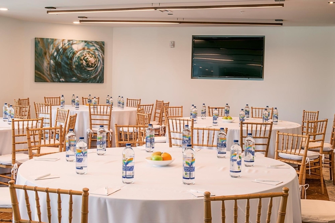 Imagen de los interiores del Hotel Amara Cay Resort. Foto 10