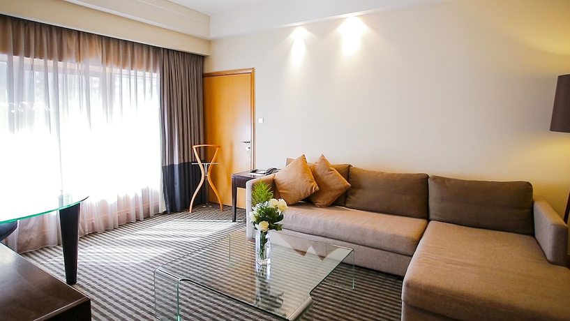 Imagen de la habitación del Hotel Amara Singapore. Foto 13