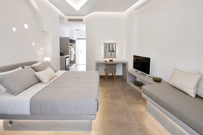 Imagen de la habitación del Hotel Amara Suites Santorini. Foto 9