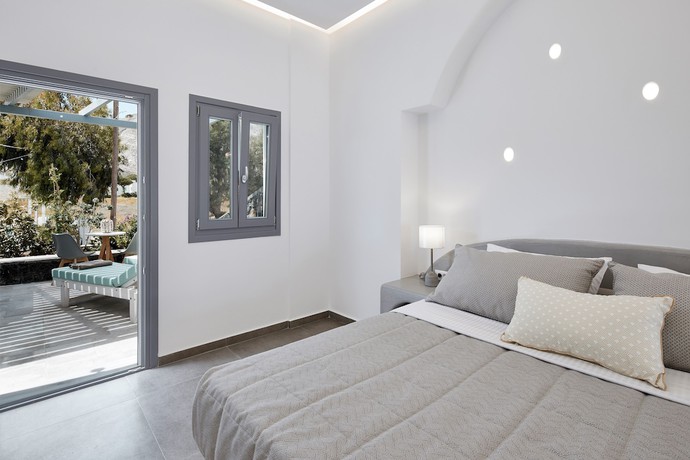 Imagen de la habitación del Hotel Amara Suites Santorini. Foto 13