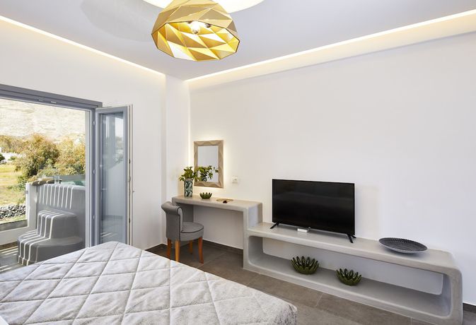 Imagen de la habitación del Hotel Amara Suites Santorini. Foto 15
