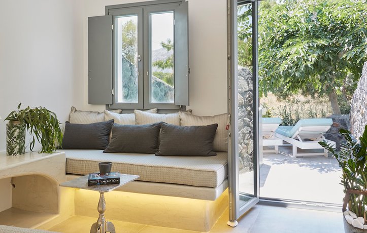 Imagen de la habitación del Hotel Amara Suites Santorini. Foto 18