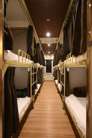 Imagen de la habitación del Hotel Amara Super Deluxe Dormitory. Foto 2