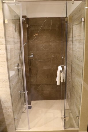 Imagen de la habitación del Hotel Amara Vacanza Grand Inn. Foto 6