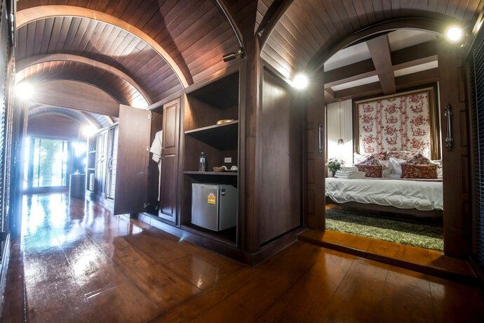 Imagen general del Hotel Amara Villa Khao Ka Lok. Foto 3