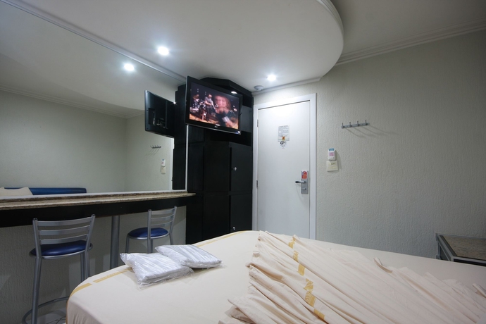 Imagen de la habitación del Hotel Amaralina. Foto 4