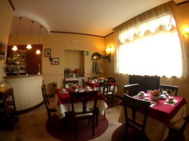 Imagen del bar/restaurante del Hotel Amaranto. Foto 4