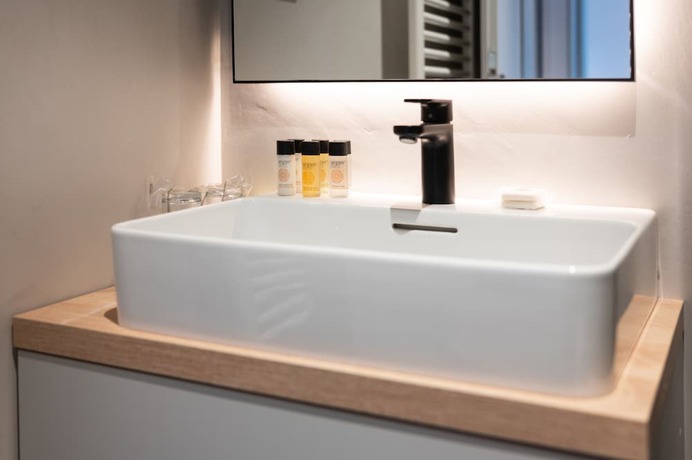 Imagen de la habitación del Hotel A'mare. Foto 15