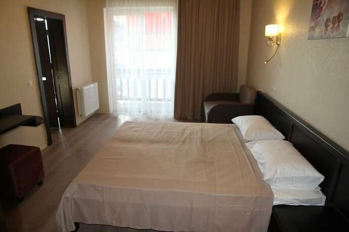 Imagen de la habitación del Hotel Amarena. Foto 17