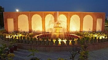 Imagen de los exteriores del Hotel Amargarh Resort. Foto 11