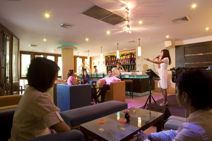 Imagen del bar/restaurante del Hotel Amari Bangsaen. Foto 4