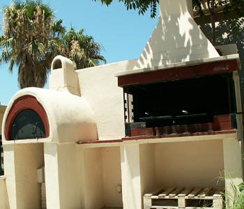 Imagen de los exteriores del Hotel Amaril. Foto 12