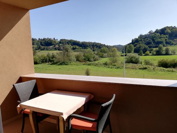 Imagen de la habitación del Hotel Amarilis, Bezjak. Foto 15