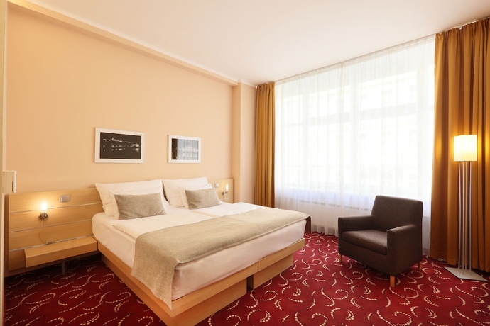 Imagen de la habitación del Hotel Amarilis. Foto 4