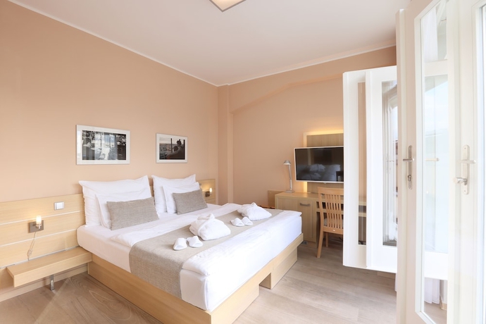 Imagen de la habitación del Hotel Amarilis. Foto 6