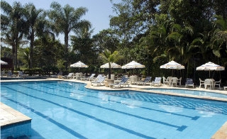 Imagen de los exteriores del Hotel Amarilis Flat Service Pool. Foto 5