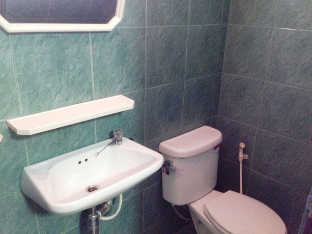 Imagen de la habitación del Hotel Amarin Inn. Foto 13