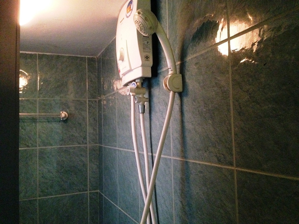 Imagen de la habitación del Hotel Amarin Inn. Foto 14