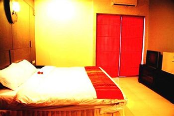 Imagen de la habitación del Hotel Amarin Patong. Foto 5