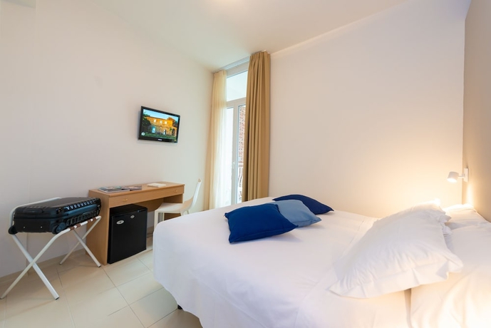 Imagen de la habitación del Hotel Amarina. Foto 8