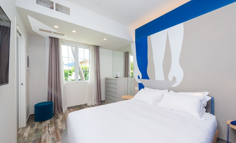 Imagen de la habitación del Hotel Amarina. Foto 9