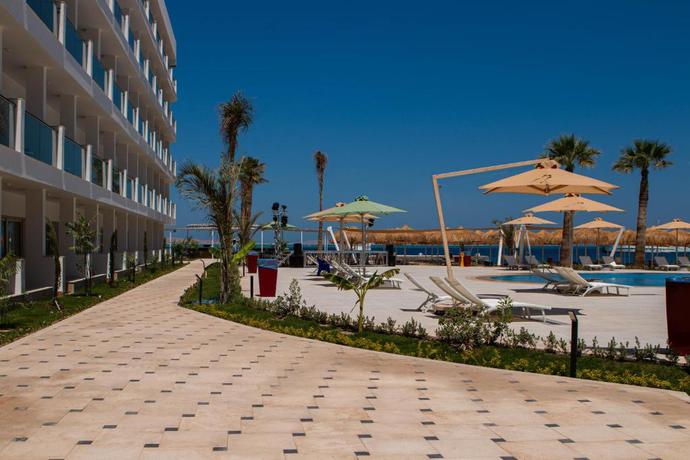 Imagen de la piscina del Hotel Amarina Sapphire Beach Hurghada Hotel - Adults Only. Foto 14