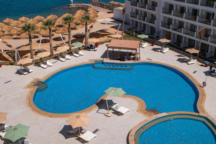 Imagen de la piscina del Hotel Amarina Sapphire Beach Hurghada Hotel - Adults Only. Foto 15