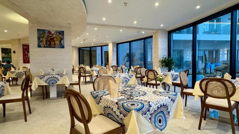 Imagen del bar/restaurante del Hotel Amarina Sapphire Beach Hurghada Hotel - Adults Only. Foto 2