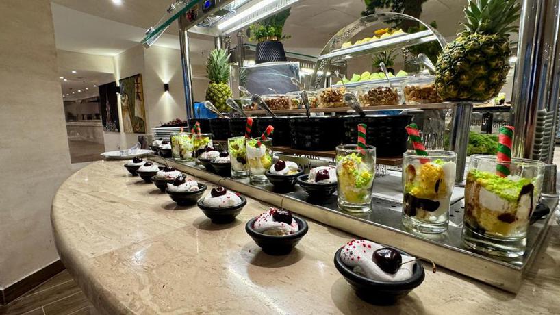 Imagen del bar/restaurante del Hotel Amarina Sapphire Beach Hurghada Hotel - Adults Only. Foto 3