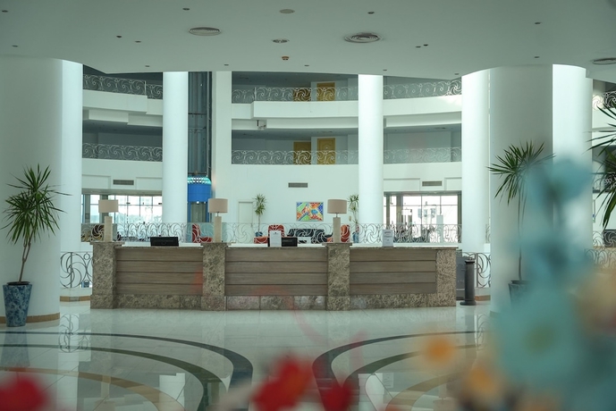 Imagen de los interiores del Hotel Amarina Star Resort and Aqua Park. Foto 11