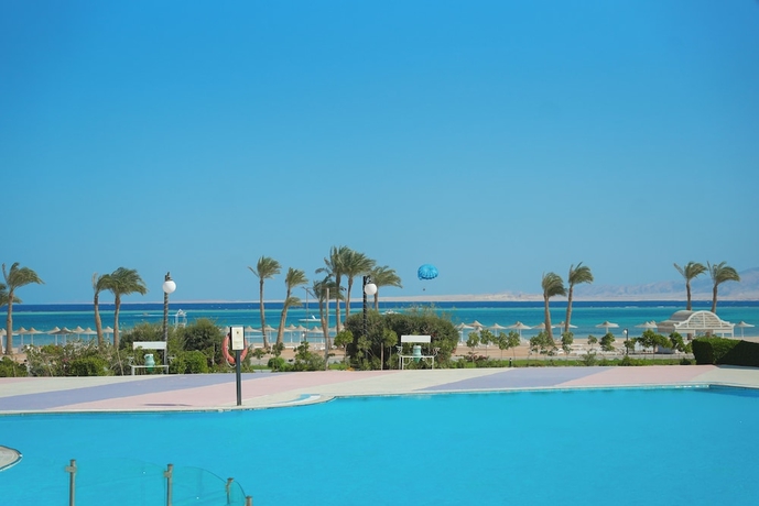Imagen de la piscina del Hotel Amarina Star Resort and Aqua Park. Foto 14