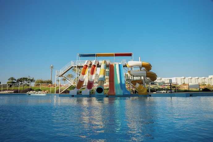Imagen de la piscina del Hotel Amarina Star Resort and Aqua Park. Foto 16