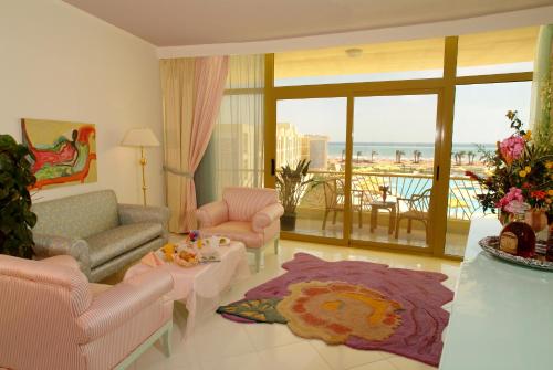 Imagen de la habitación del Hotel Amarina Sun Resort & Aqua Park Sharm El-Sheikh. Foto 13