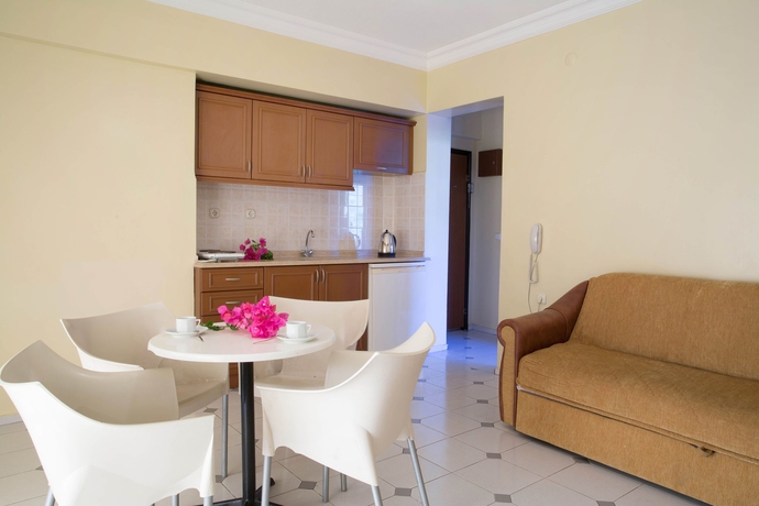 Imagen de la habitación del Hotel Amaris Apartments. Foto 1