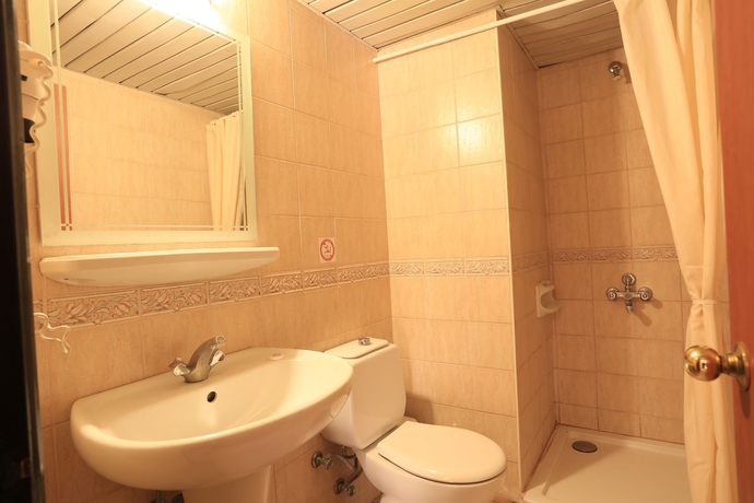 Imagen de la habitación del Hotel Amaris Apartments. Foto 6