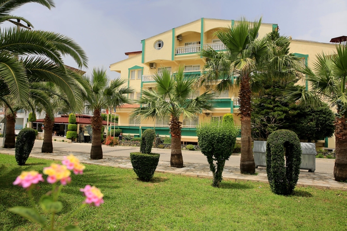 Imagen de los exteriores del Hotel Amaris Apartments. Foto 11