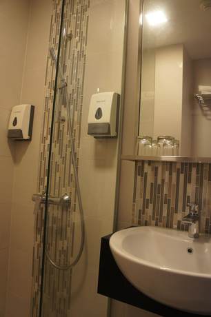 Imagen de la habitación del Hotel Amaris By Santika. Foto 5