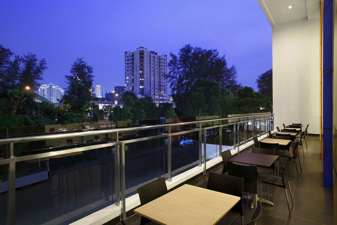 Imagen del bar/restaurante del Hotel Amaris Dr. Susilo Grogol - Chse Certified. Foto 4