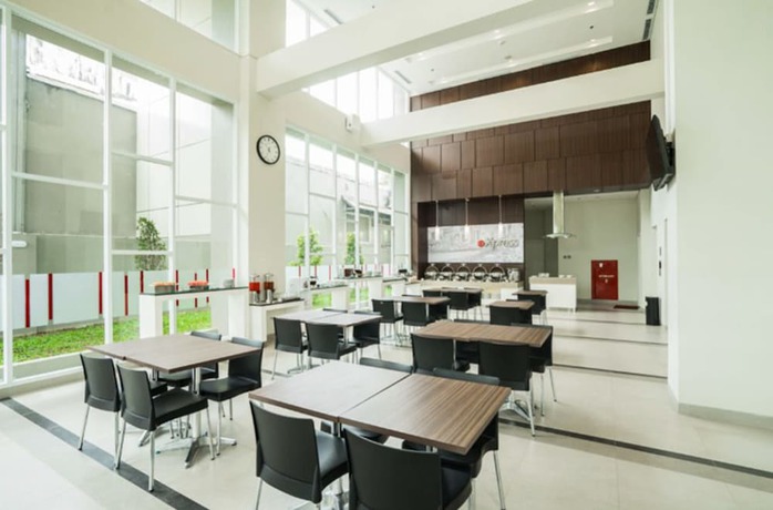 Imagen del bar/restaurante del Hotel Amaris Fachrudin &ndash; Tanah Abang. Foto 5
