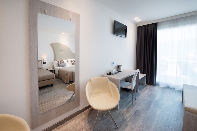 Imagen de la habitación del Hotel Amaris, Garda. Foto 3