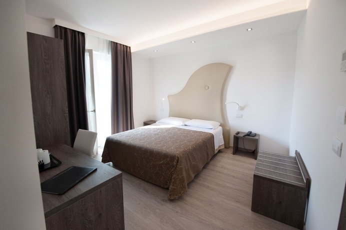 Imagen de la habitación del Hotel Amaris, Garda. Foto 6
