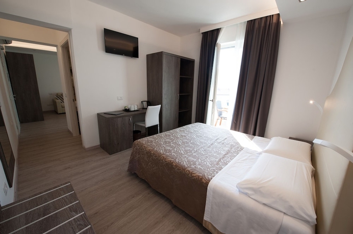 Imagen de la habitación del Hotel Amaris, Garda. Foto 7
