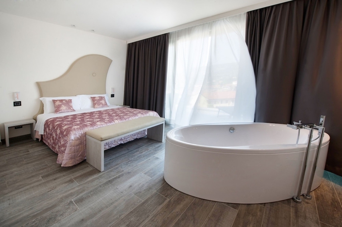 Imagen de la habitación del Hotel Amaris, Garda. Foto 10