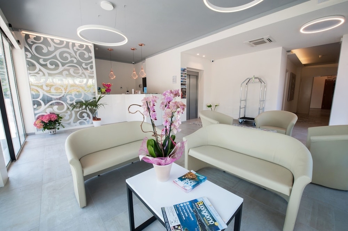 Imagen de los interiores del Hotel Amaris, Garda. Foto 18