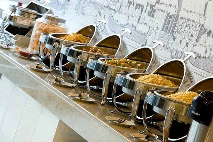 Imagen del bar/restaurante del Hotel Amaris Malioboro - Chse Certified. Foto 3