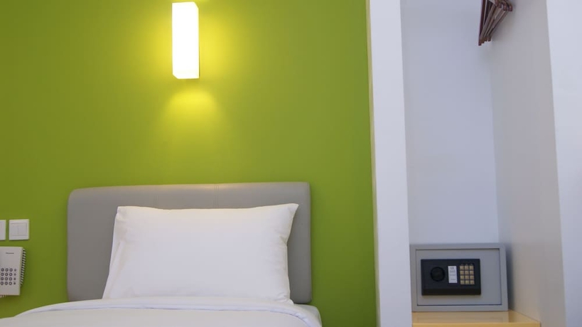 Imagen de la habitación del Hotel Amaris Mangga Besar. Foto 6