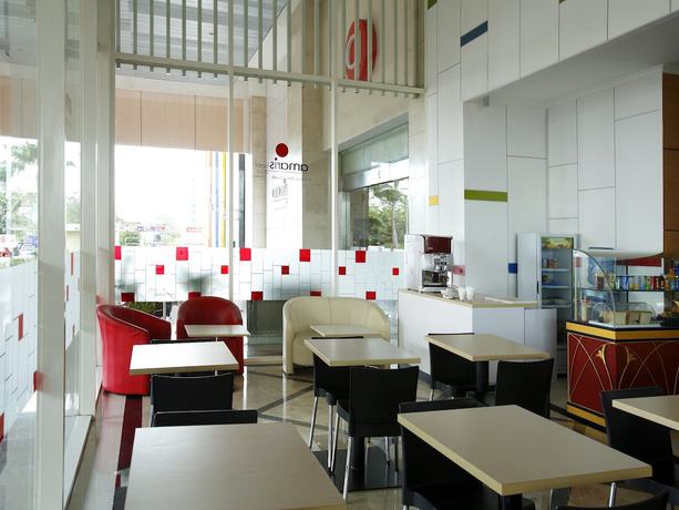 Imagen del bar/restaurante del Hotel Amaris Mangga Dua Square. Foto 6