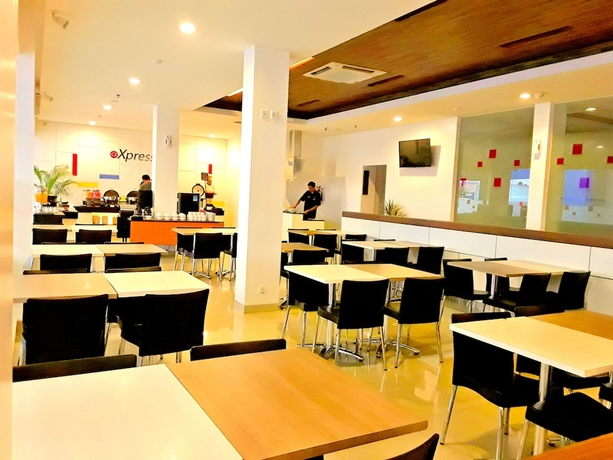 Imagen del bar/restaurante del Hotel Amaris Nagoya Hill - Batam - Chse Certified. Foto 2