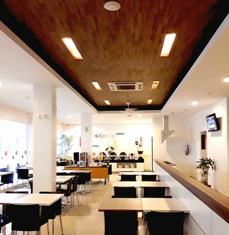 Imagen del bar/restaurante del Hotel Amaris Nagoya Hill - Batam - Chse Certified. Foto 7