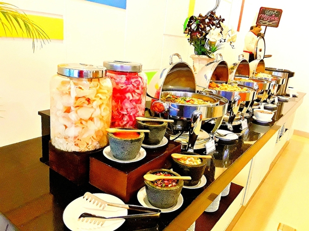 Imagen del bar/restaurante del Hotel Amaris Nagoya Hill - Batam - Chse Certified. Foto 8